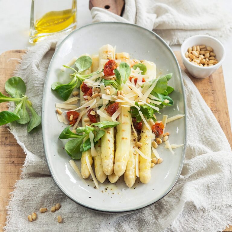 Gegrilde asperges met Parmezaanse kaas