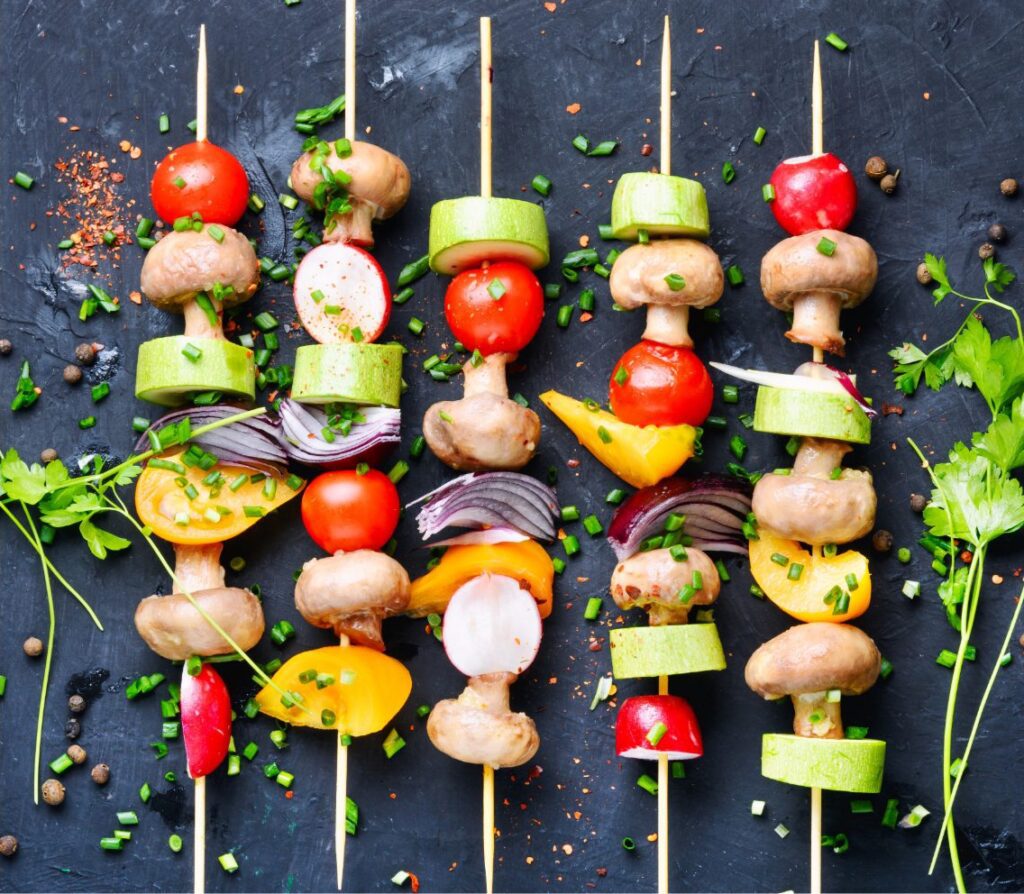 Klaar voor de bbq: groenten aan een spies
