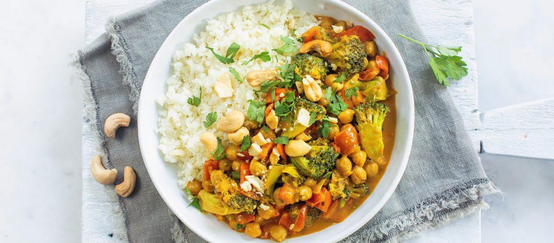 Gele curry met bloemkoolrijst