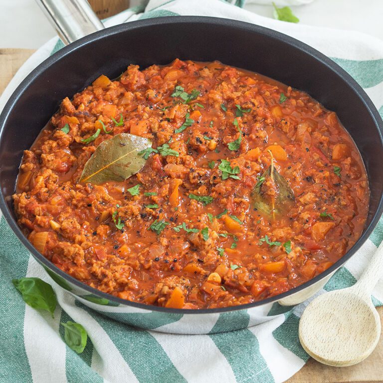 Pan gevuld met bolognese saus